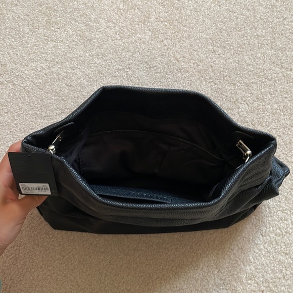 Black Forever 21 clutch - Picture 3 of 3